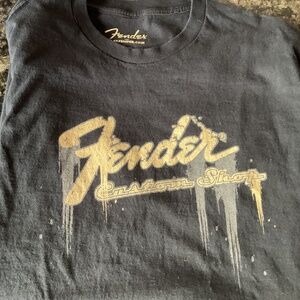 Mens FENDER GUITAR Black Tshirt Rock and Roll Play Fender Size Large